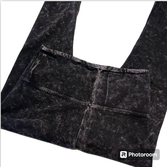 PINK yoga pants - Picture 2 of 4